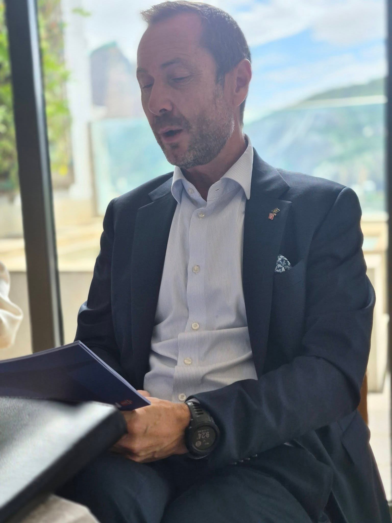 Trond Gabrielsen, novo cônsul da Noruega no Rio de Janeiro, durante o café da manhã com o clube de imprensa estrangeira